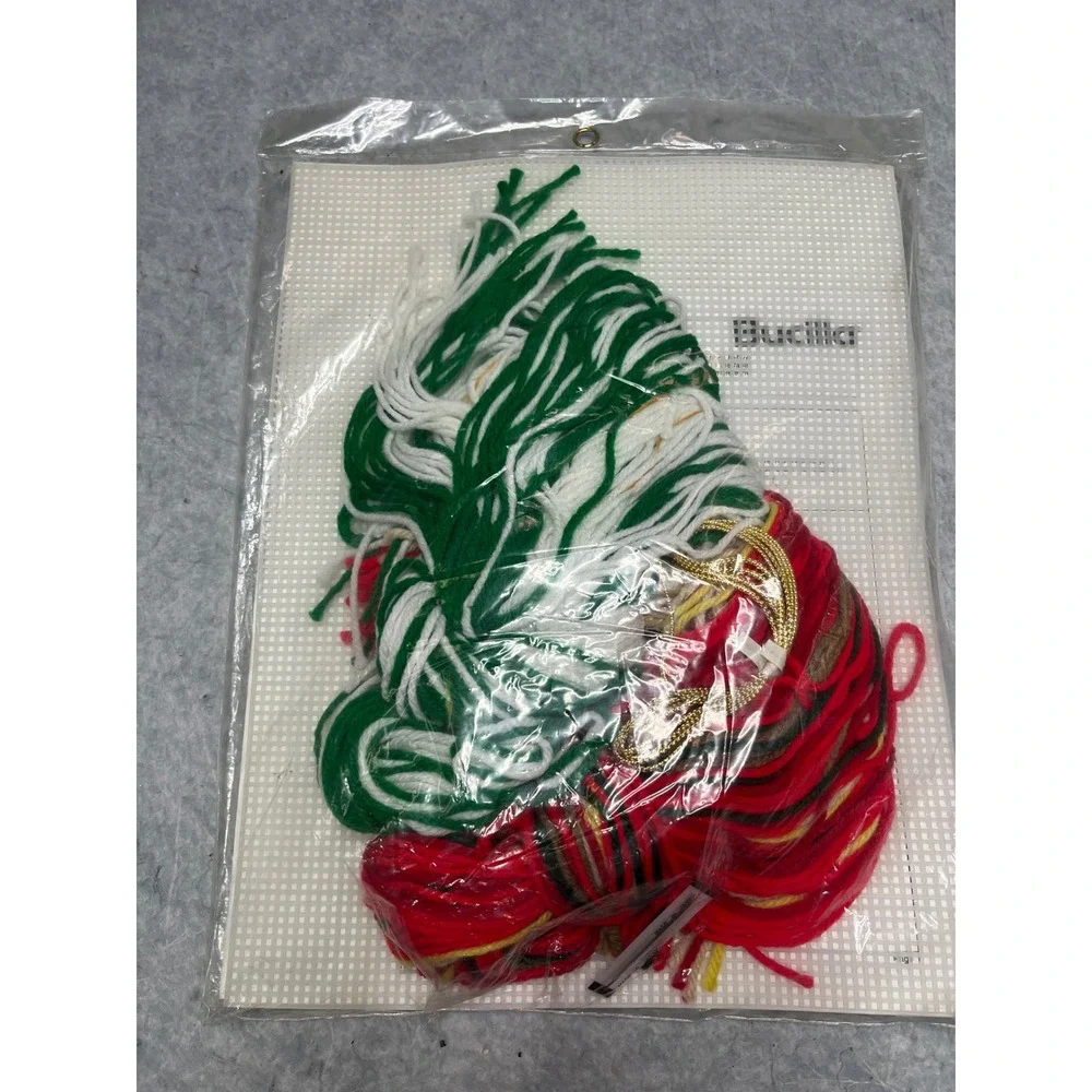 Bucilla Christmas Plastic Canvas Kit 61110 Merry Christmas Wall‎ Decoration 1990